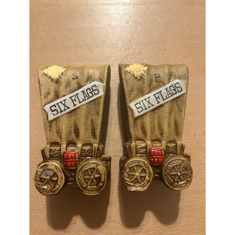 Vintage Six Flags Covered Wagon Salt and Pepper Shakers Set Western Souvenir